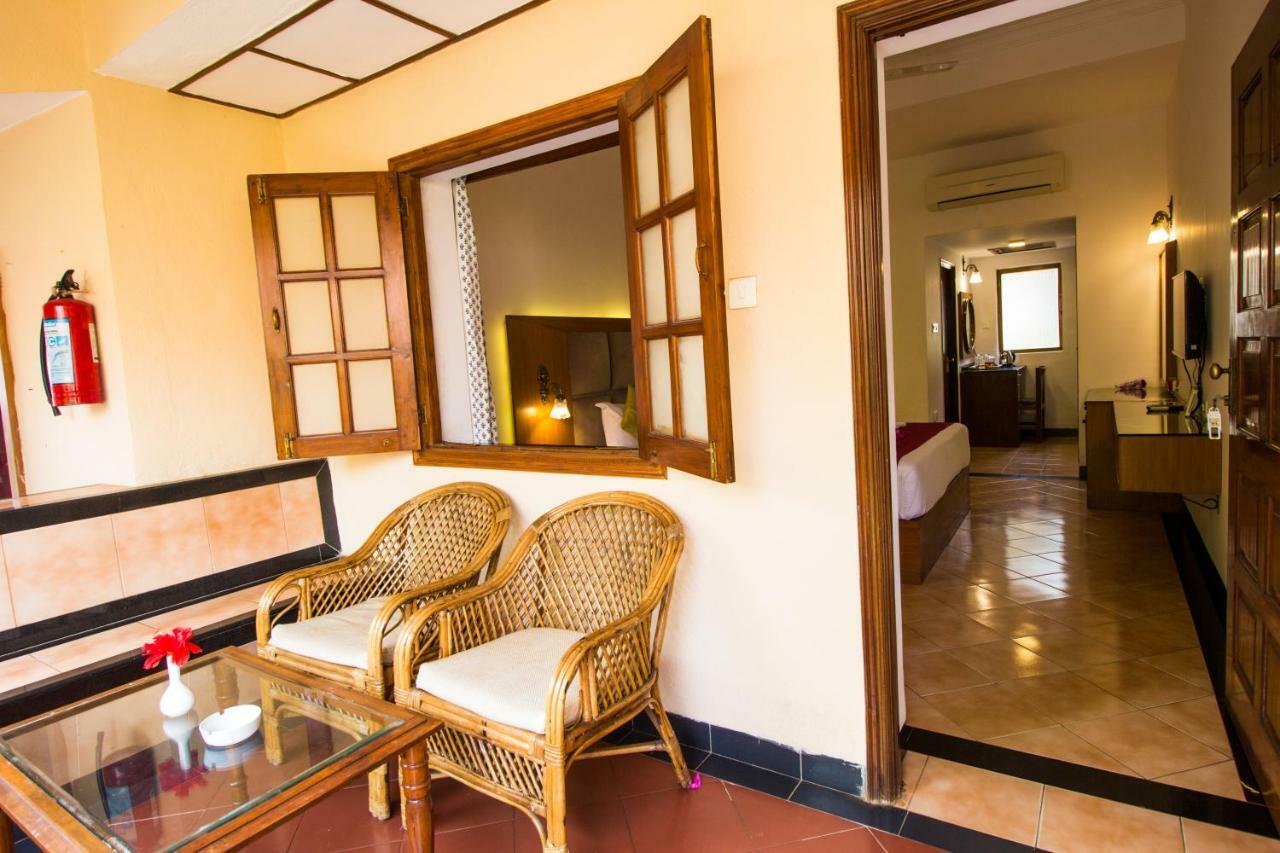 Shikara Beach Resort Кавелоссим Экстерьер фото